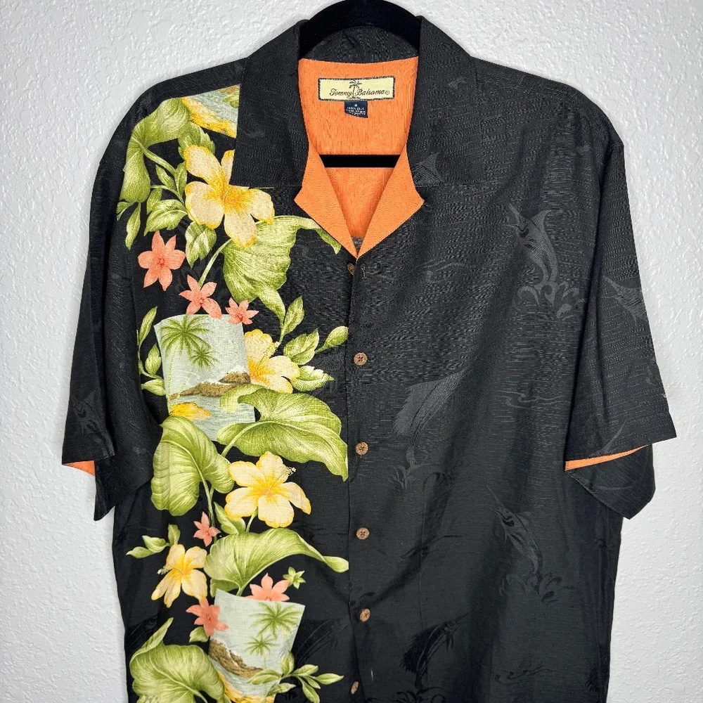 Tommy Bahama Men's black silk Hawaiian‎ Shirt multi color floral accents Small